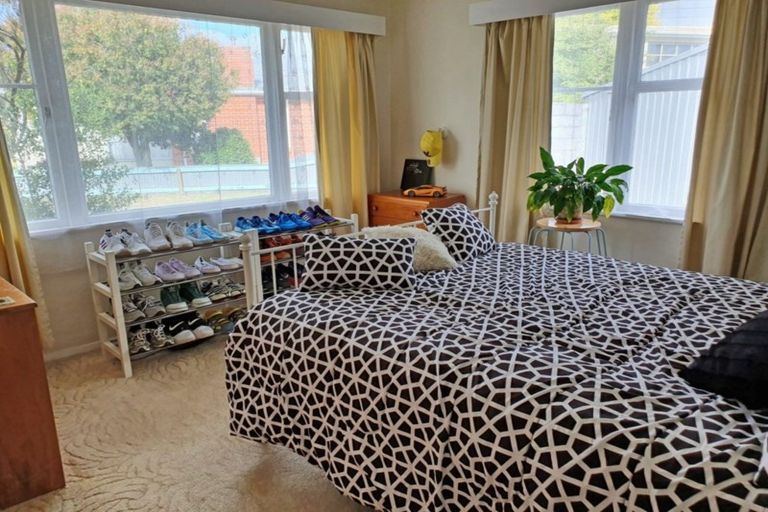 Photo of property in 17 Ilford Place, Awapuni, Palmerston North, 4412