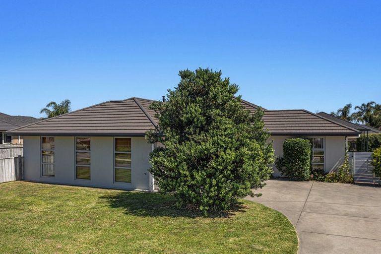 Photo of property in 15 Dawn Parade, Coastlands, Whakatane, 3120