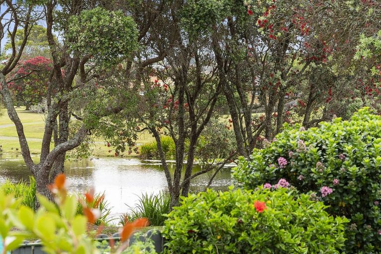 Photo of property in 3/23 Lakeside Drive, Orewa, 0931