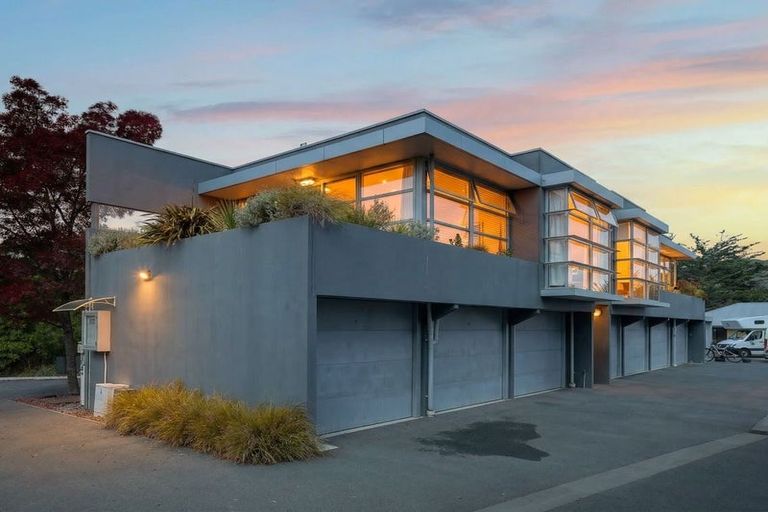 Photo of property in 8/8a Settlers Crescent, Ferrymead, Christchurch, 8023