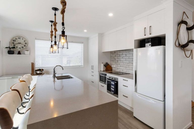 Photo of property in 5 Taffe Crescent, Pyes Pa, Tauranga, 3112