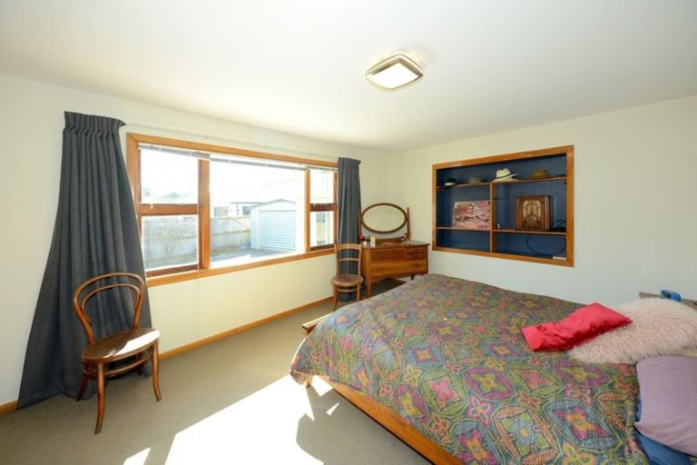 Photo of property in 334 Memorial Avenue, Burnside, Christchurch, 8053