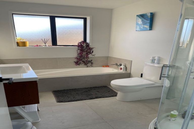 Photo of property in 32 Aratapu Street, Waitara, 4320