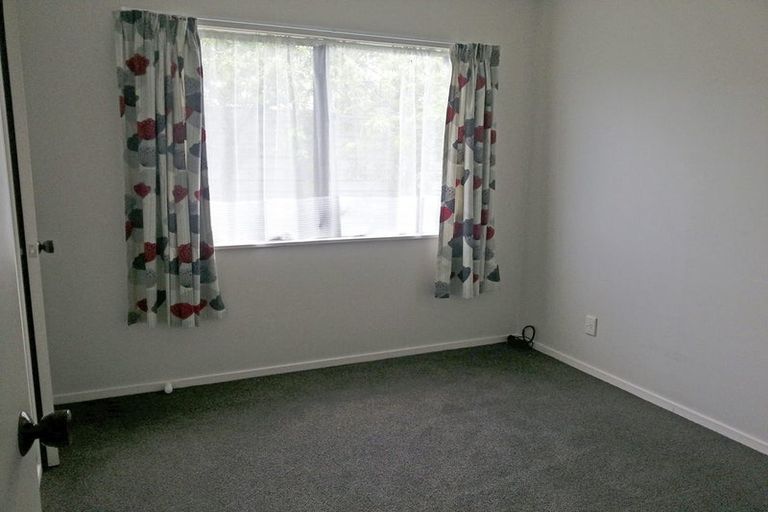 Photo of property in 6 Templeton Place, Clendon Park, Auckland, 2103