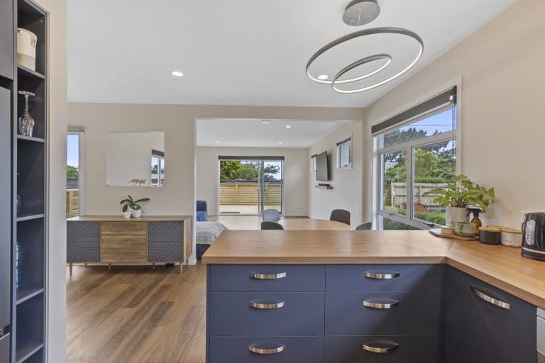 Photo of property in 14 Cowling Road, Hurdon, New Plymouth, 4310