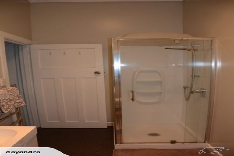 Photo of property in 17 Portland Crescent, Thorndon, Wellington, 6011