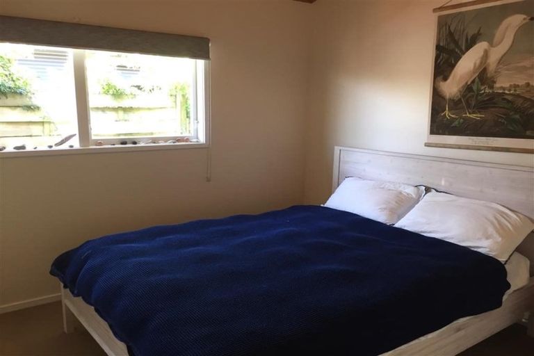 Photo of property in 62 Ngaio Road, Waikanae, 5036