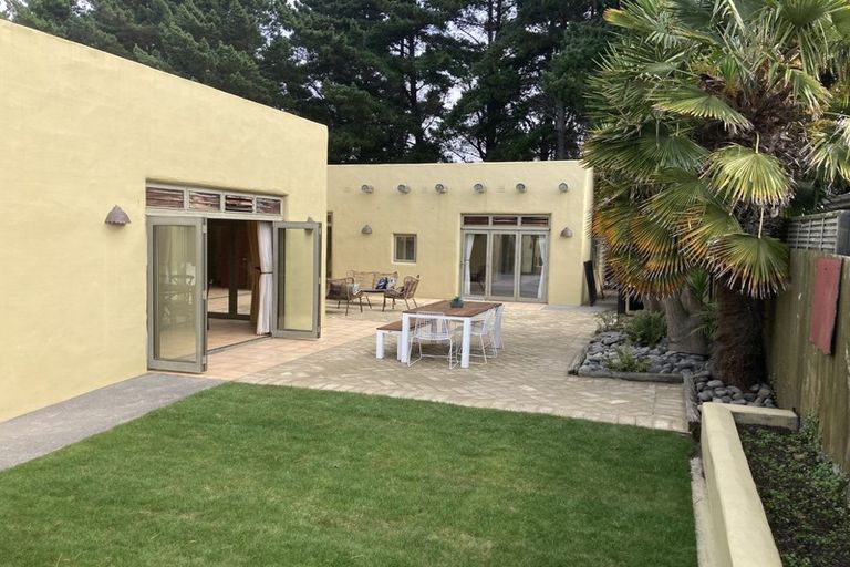 Photo of property in 21 Amoka Crescent, Parklands, Christchurch, 8083