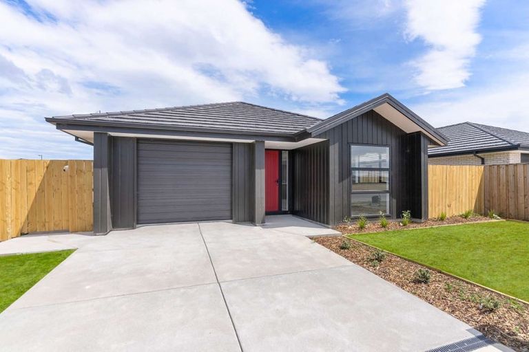 Photo of property in 86 Broadway Parade, Rolleston, 7615