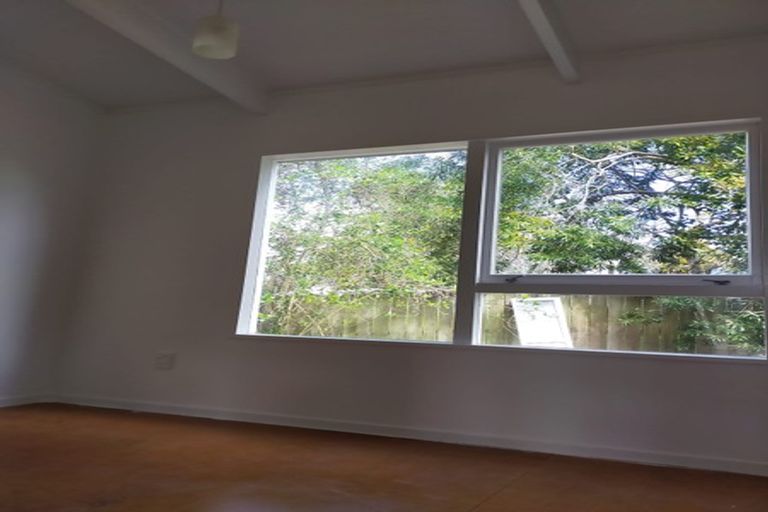 Photo of property in 112a Rosier Road, Glen Eden, Auckland, 0602