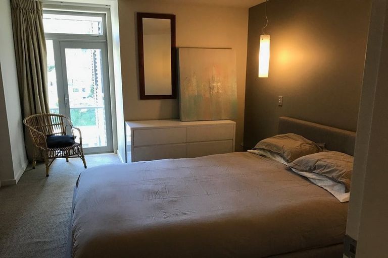 Photo of property in Montreaux Apartments, 6k/164 The Terrace, Wellington Central, Wellington, 6011