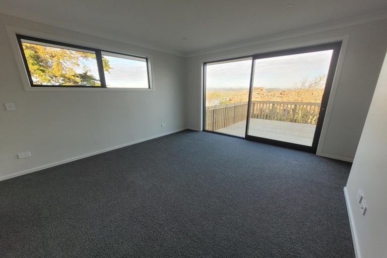 Photo of property in 15 Kawariki Road, Helensville, 0800