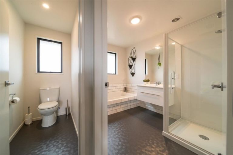 Photo of property in 8 Quinnat Street, Albert Town, Wanaka, 9305