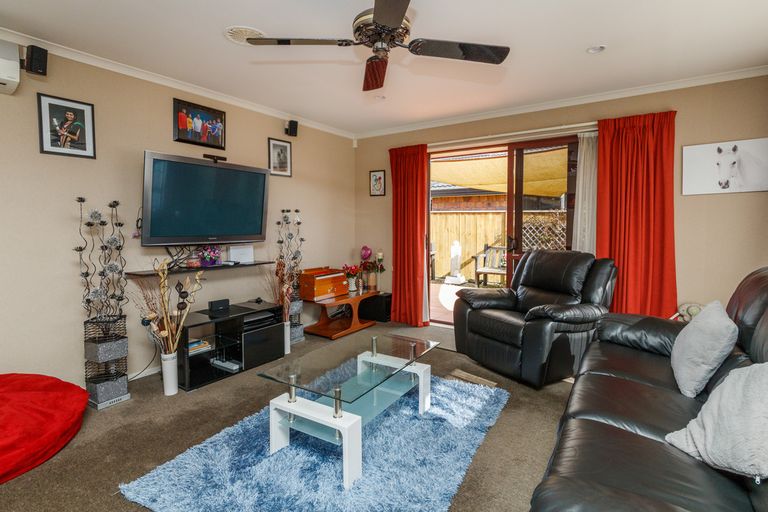 Photo of property in 66 Branigan Parade, Kelvin Grove, Palmerston North, 4414