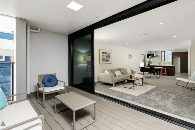 Photo of property in 2-06/424 Maunganui Road, Mount Maunganui, 3116