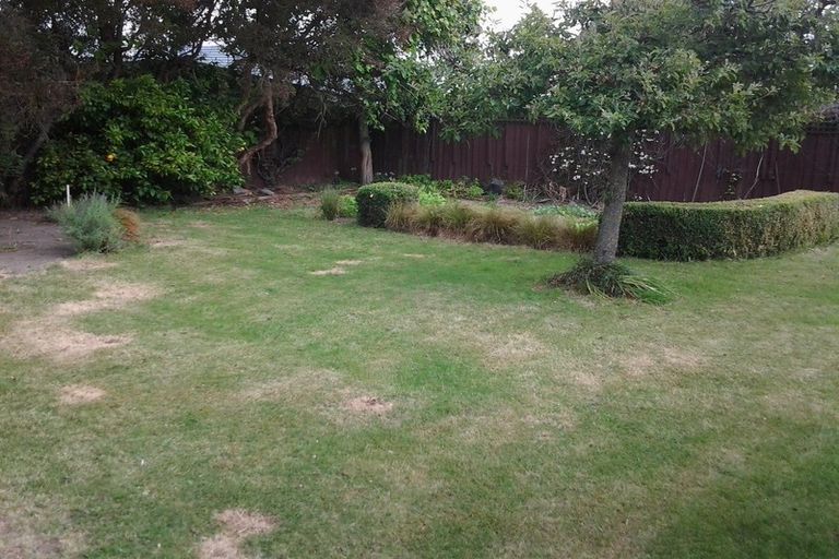 Photo of property in 23 Middlepark Road, Sockburn, Christchurch, 8042