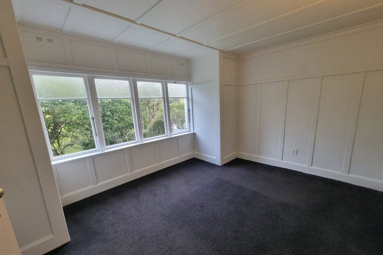 Photo of property in 104 Glenmore Street, Northland, Wellington, 6012