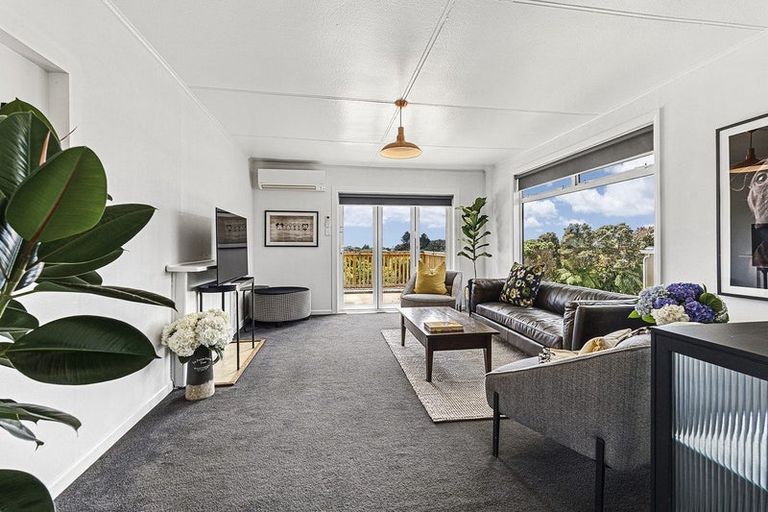 Photo of property in 56 Brois Street, Frankleigh Park, New Plymouth, 4310