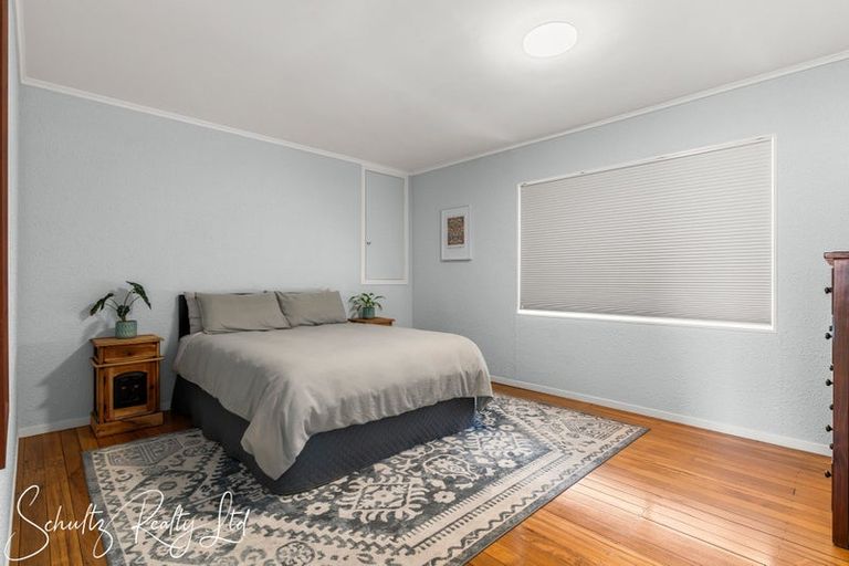 Photo of property in 15 Bickerstaffe Road, Maungaturoto, 0520