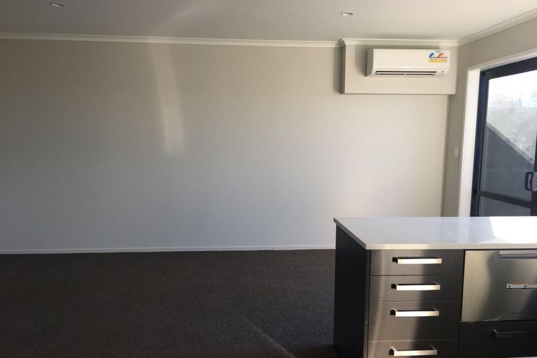 Photo of property in 8/16 Jones Crescent, Melville, Hamilton, 3206