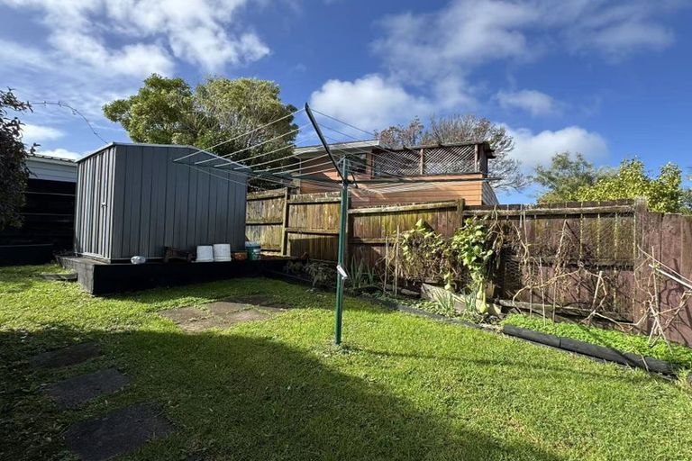 Photo of property in 4 Cushla Place, Massey, Auckland, 0614
