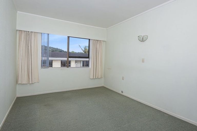 Photo of property in 27 Kamo Road, Regent, Whangarei, 0112