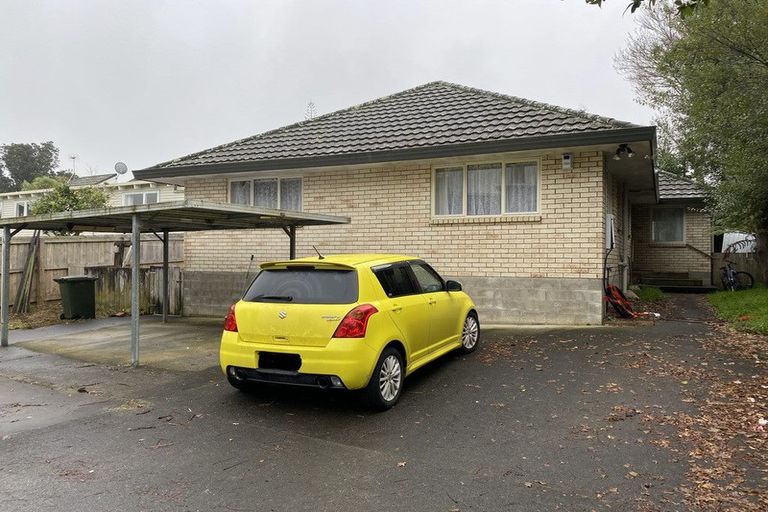 Photo of property in 1/15 Roys Road, Weymouth, Auckland, 2103