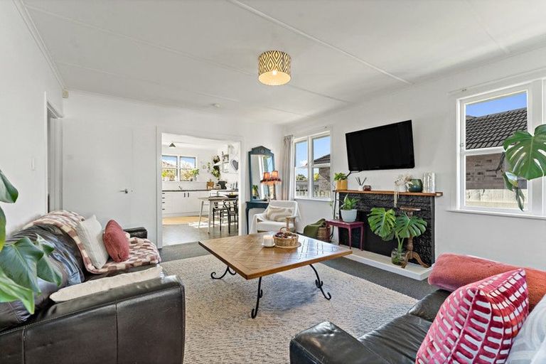 Photo of property in 14 Church Street, Tuakau, 2121