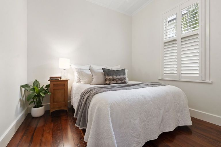 Photo of property in 9 Arawa Avenue, Devonport, Auckland, 0624