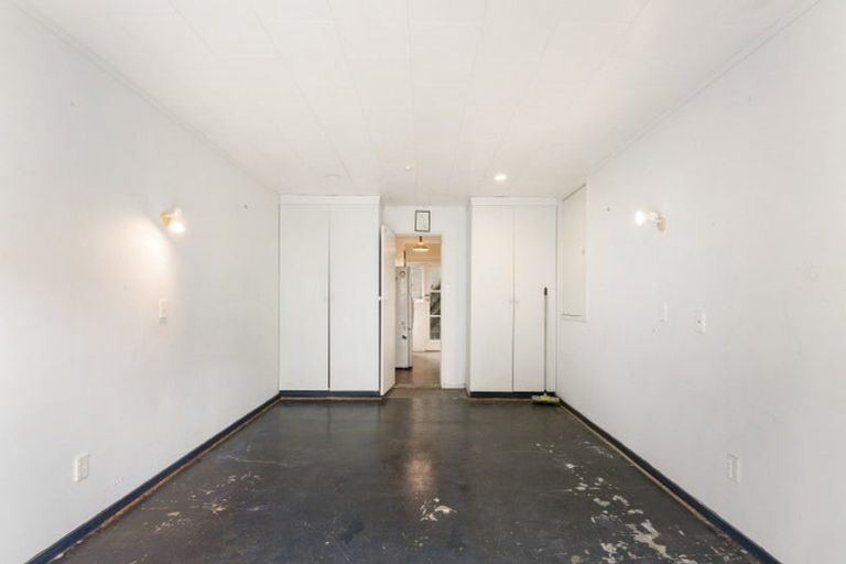 Photo of property in 4 Anzac Road, Pukekohe, 2120