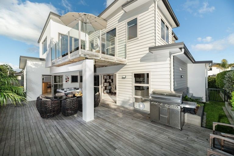 Photo of property in 10 Ella Place, Papamoa Beach, Papamoa, 3118