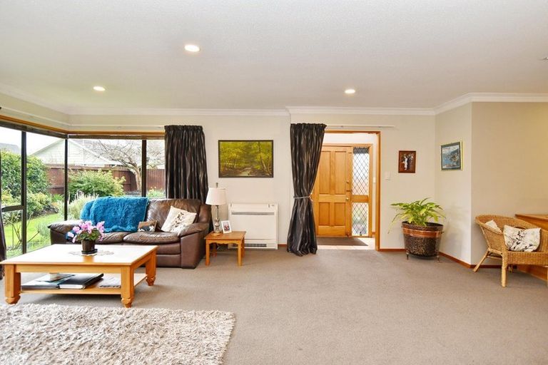 Photo of property in 78 Regency Crescent, Redwood, Christchurch, 8051
