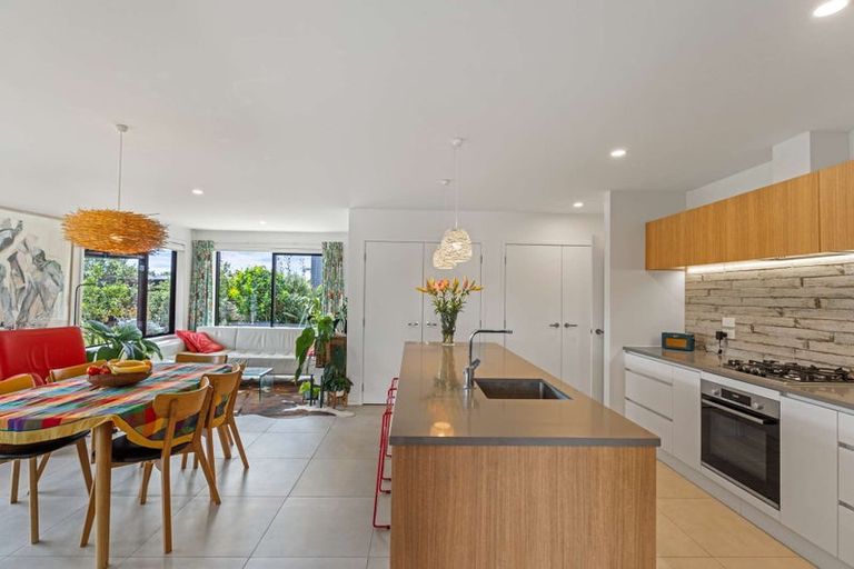 Photo of property in 144 Kupe Drive, Whitianga, 3510