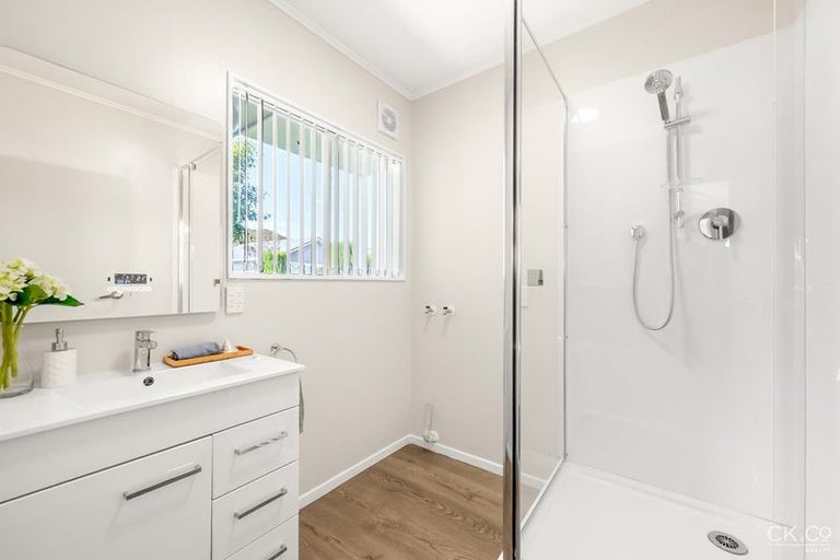 Photo of property in 5 Ferretti Grove, Avalon, Lower Hutt, 5011