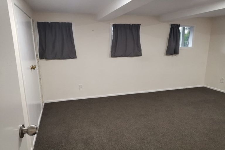 Photo of property in 49 Woodglen Road, Glen Eden, Auckland, 0602