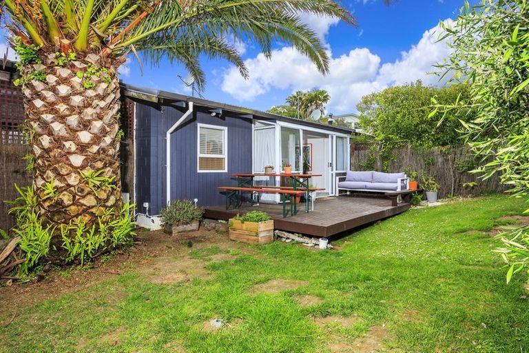 Photo of property in 5/6 Bond Crescent, Forrest Hill, Auckland, 0620