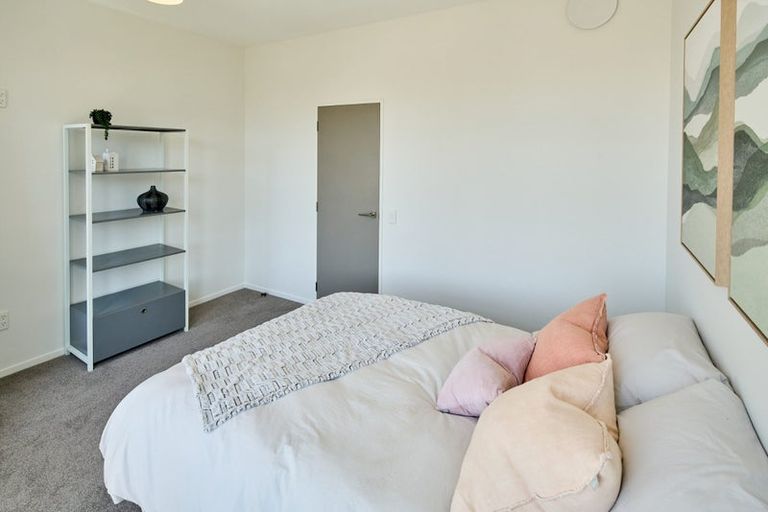 Photo of property in 35 Karo Drive, Te Aro, Wellington, 6011