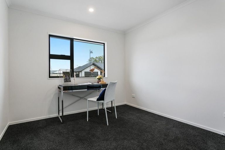 Photo of property in 24 Rose Leigh Drive, Cambridge, 3434