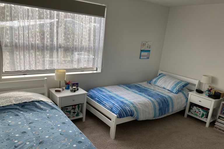 Photo of property in 2 Stone Street, Miramar, Wellington, 6022