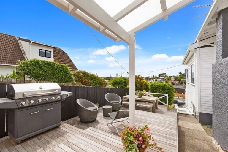 Photo of property in 1/10 Hart Road, Hauraki, Auckland, 0622