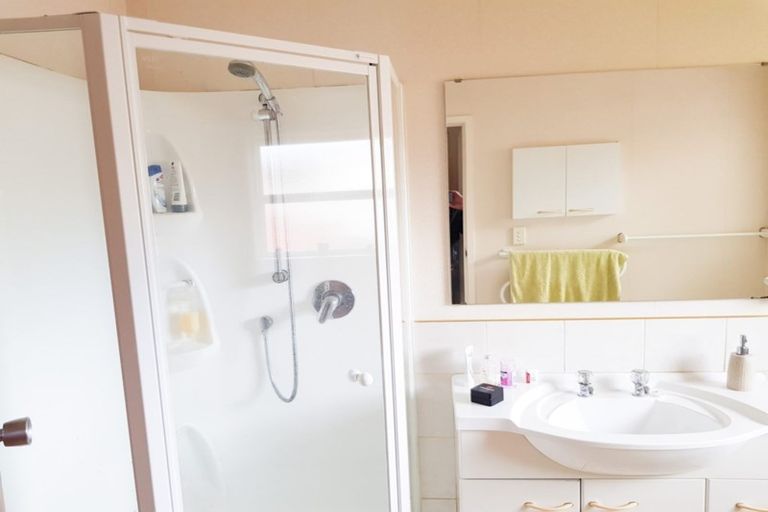 Photo of property in 2/6 Waterloo Road, Milford, Auckland, 0620