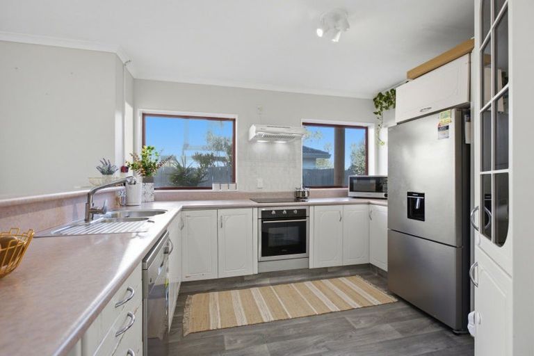 Photo of property in 8 Monterey Key, Papamoa Beach, Papamoa, 3118