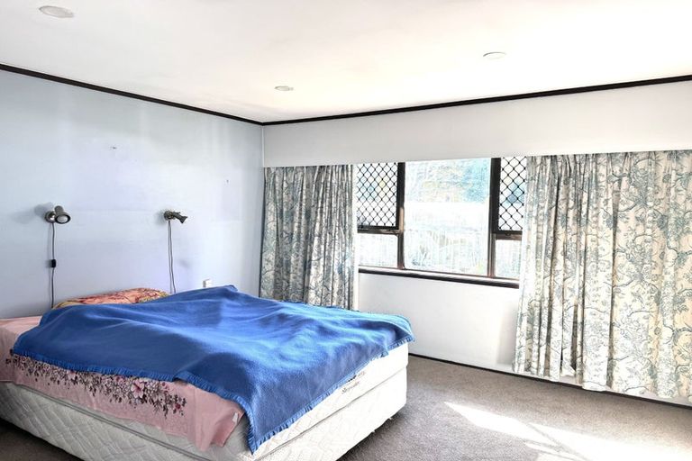 Photo of property in 1/82 Stanniland Street, Sunnyhills, Auckland, 2010