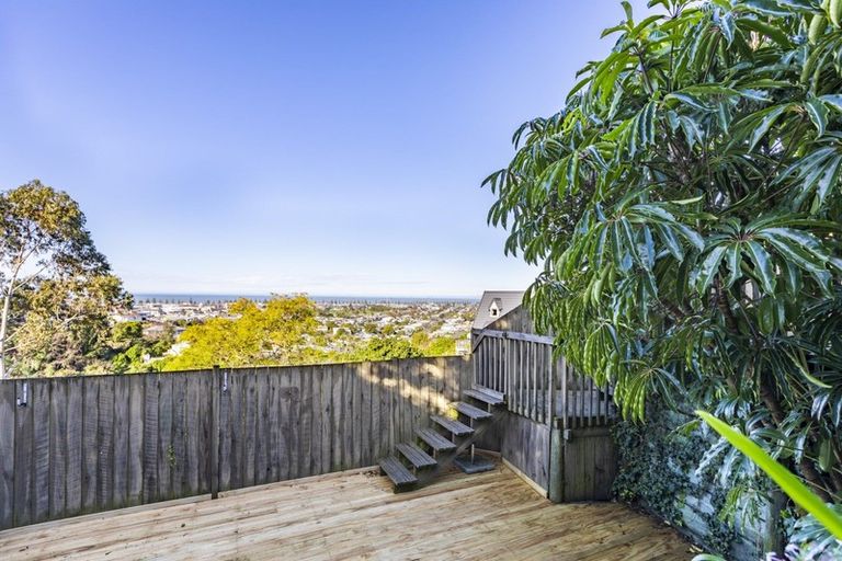 Photo of property in 19 Havelock Road, Hospital Hill, Napier, 4110
