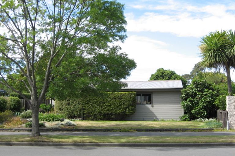 Photo of property in 10 Daytona Place, Parklands, Christchurch, 8083