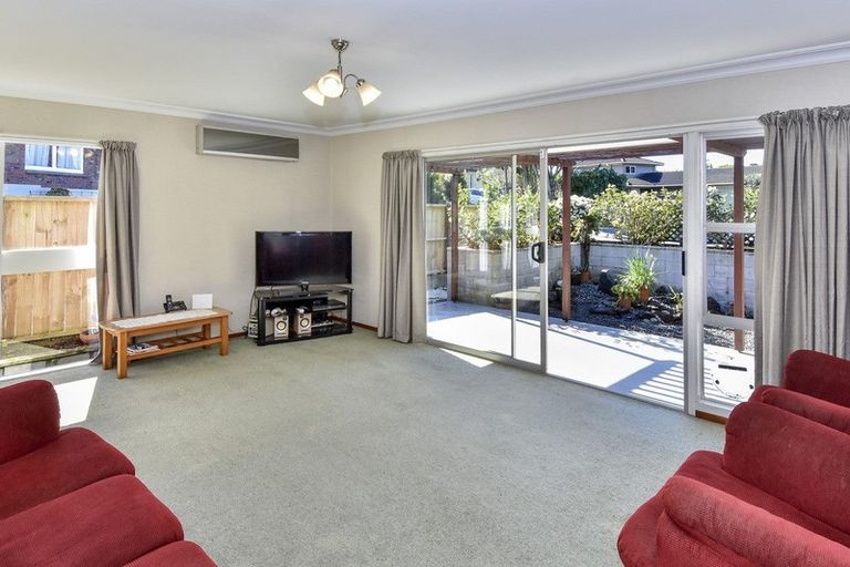 Photo of property in 18 Freshney Place, Hillpark, Auckland, 2102