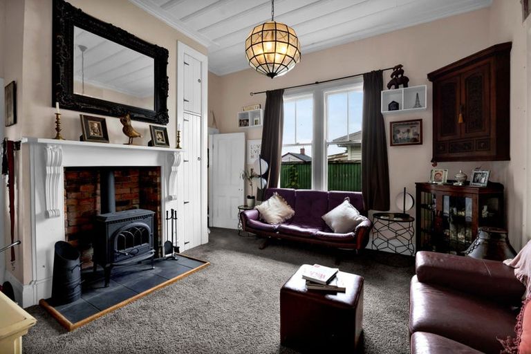 Photo of property in 194 High Street, Eltham, 4322