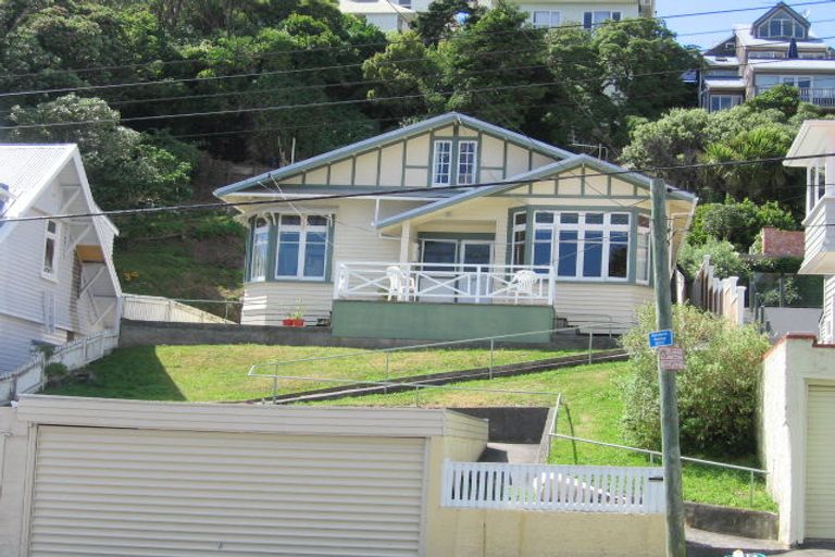 Photo of property in 19 Rimu Road, Kelburn, Wellington, 6012