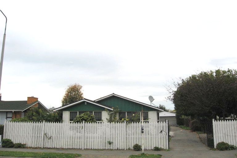 Photo of property in 135a Yaldhurst Road, Sockburn, Christchurch, 8042