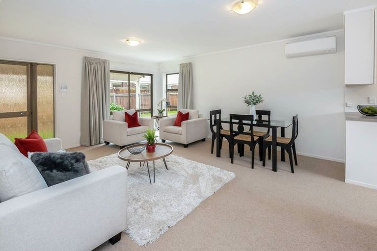 Photo of property in 2/63 Butley Drive, Farm Cove, Auckland, 2012